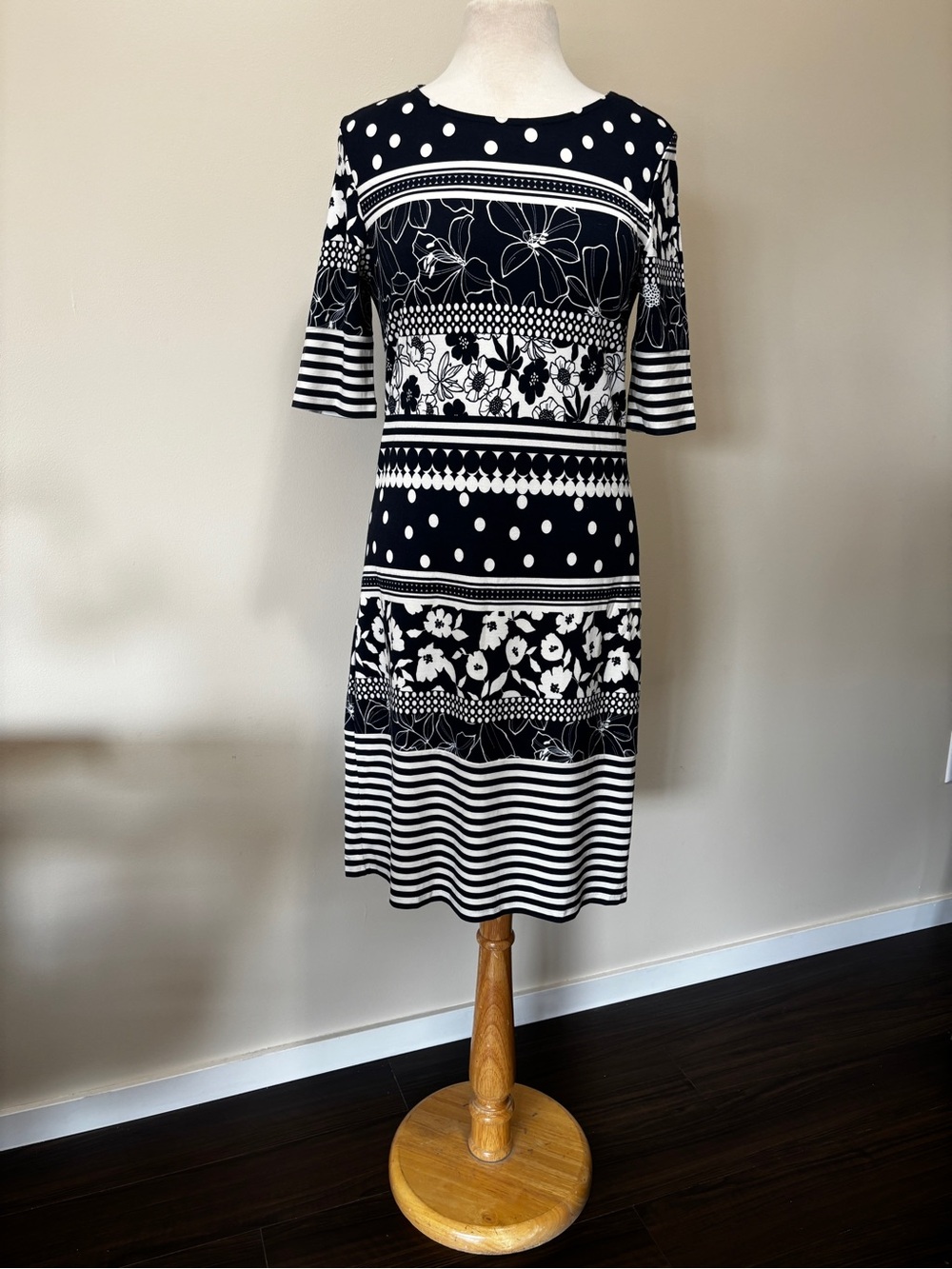 Navy & White Patterned Short Sleeve Shift Dress